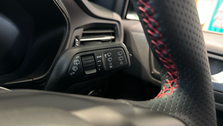 Ford Focus 1.0 EcoBoost Hybrid mHEV 155 ST-Line 5dr Auto Petrol Hatchback